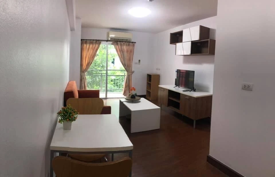 For rent Escape Condominium Sukhumvit 101/1, 4th floor, garden view, private corner room, electrical appliances, complete furniture, ready to move in