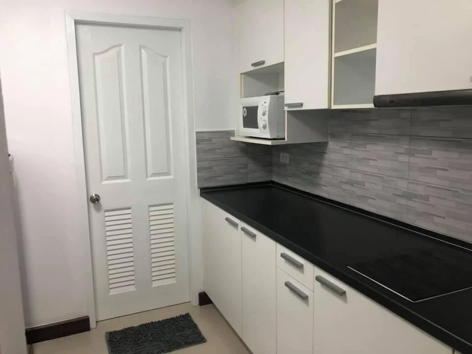 For rent Escape Condominium Sukhumvit 101/1, 4th floor, garden view, private corner room, electrical appliances, complete furniture, ready to move in