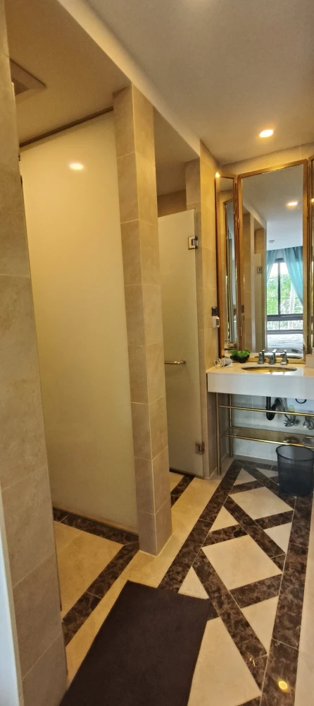 For rent: Espana Condo Resort Pattaya, 1 bedroom, 1 bathroom, luxuriously decorated, comes with complete amenities. Reserve now!