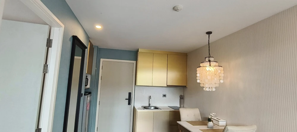 For rent: Espana Condo Resort Pattaya, 1 bedroom, 1 bathroom, luxuriously decorated, comes with complete amenities. Reserve now!