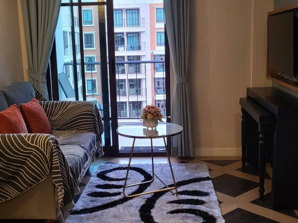 For rent: Espana Condo Resort Pattaya, 1 bedroom, 1 bathroom, fully furnished, swimming pool view, reserve now.