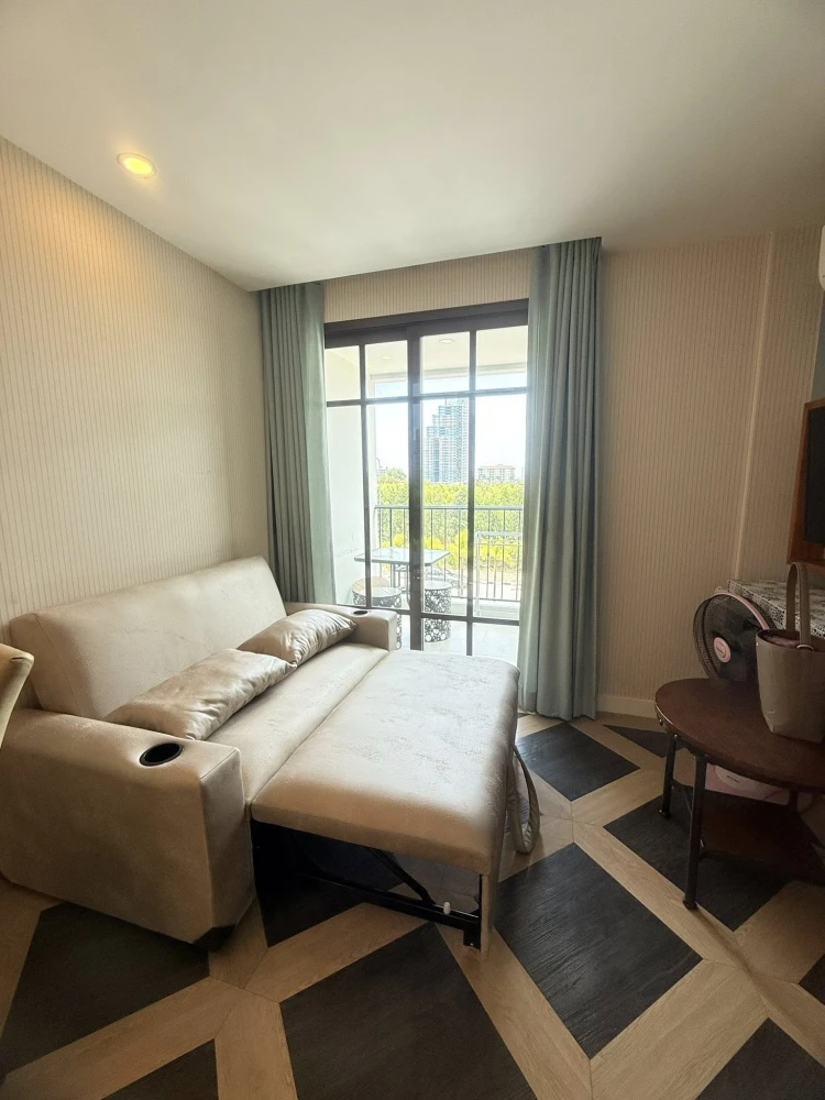 For rent: Espana Condo Resort Pattaya, 1 bedroom, 1 bathroom, beautifully decorated, great location, hurry and book now.