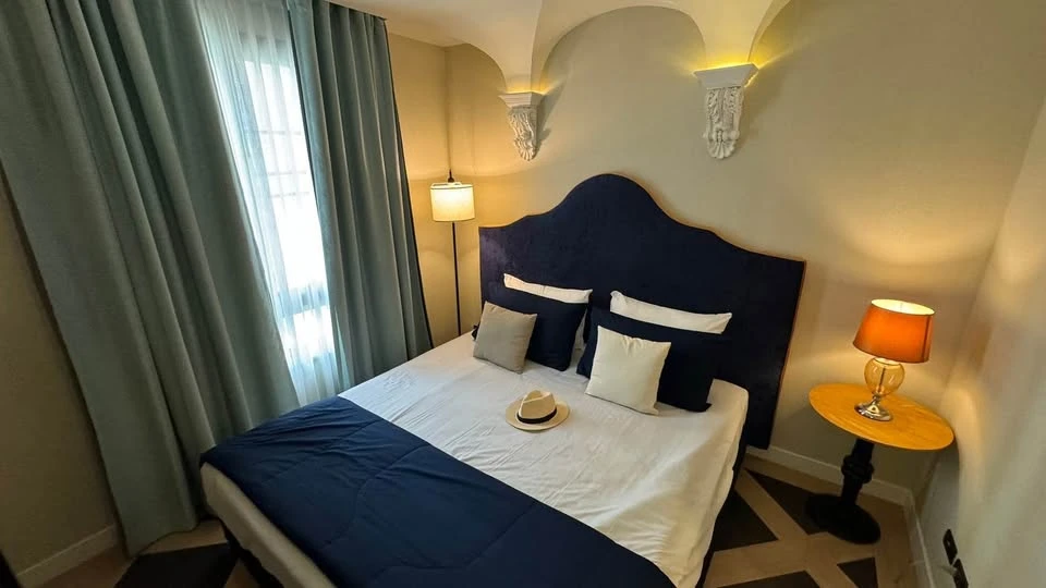 Spacious and comfortable condo for rent at Espana Condo Resort Pattaya. Fully furnished with all amenities. Just bring your suitcase and move in!