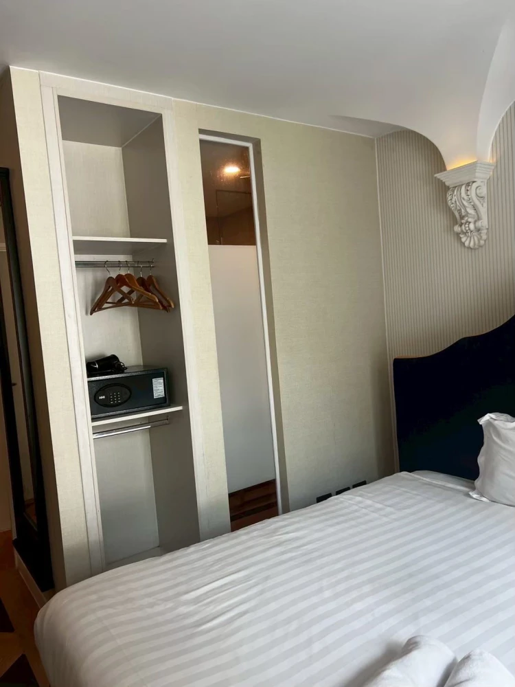 For rent: Espana Condo Resort Pattaya, corner room with privacy, fully furnished, don't miss out!