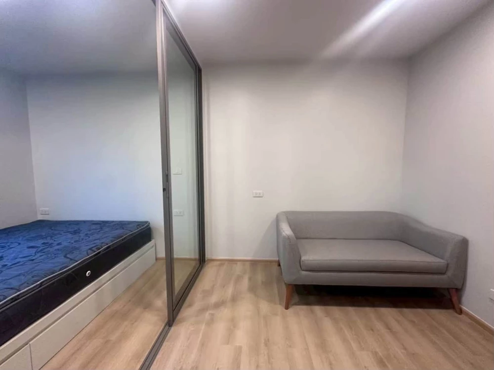 For rent: ESQUE Sukhumvit 101/1, 5th floor, comfortable unit with complete furniture and appliances. Don't miss out!