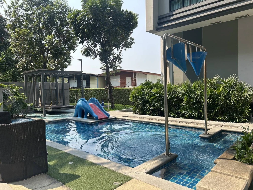 For rent: Esta Bliss, 4th floor, fully furnished. Hurry and reserve now before it's gone. Hurry!