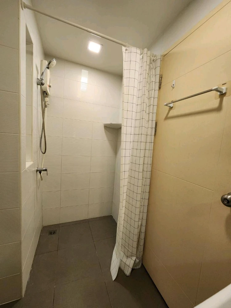 For rent: Esta Bliss, 6th floor, partitioned room, fully furnished. Interested? Hurry and reserve now. Don't wait.