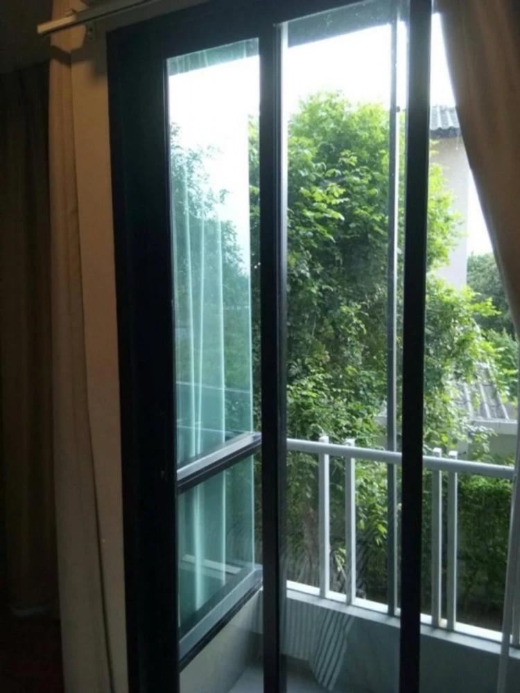 Esta Bliss condo for rent. Nice and fully furnished. Book now!