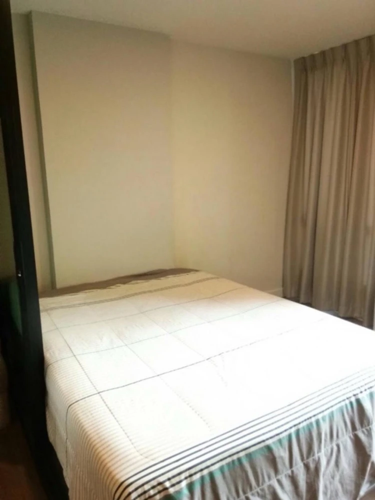Esta Bliss condo for rent. Nice and fully furnished. Book now!