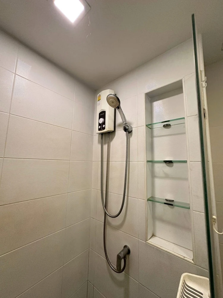 For rent Esta Bliss, corner room, privacy, comes with furniture and complete facilities, book now