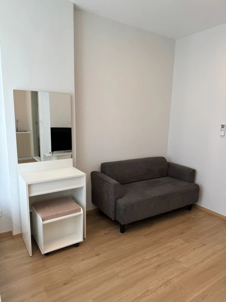 For rent Feel Condo Lat Phrao 122, ready to move in, reasonable price, everything here, hurry and reserve now.