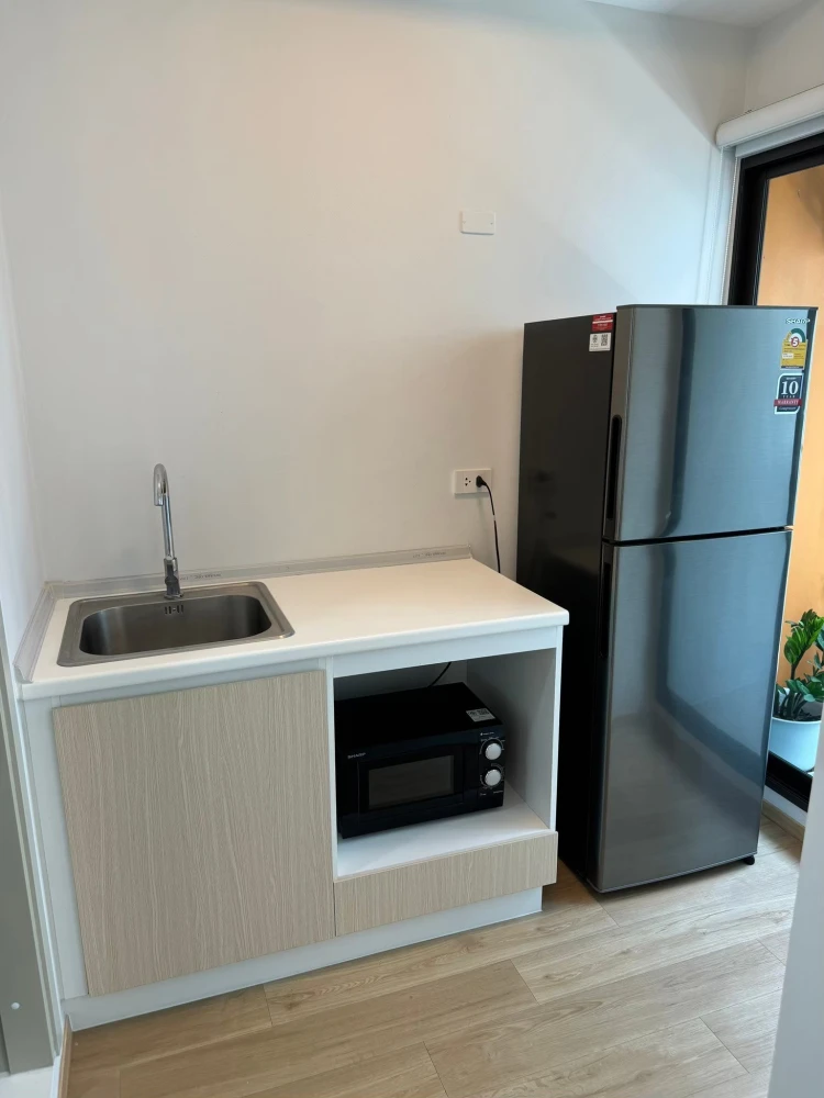 For rent Feel Condo Lat Phrao 122, ready to move in, reasonable price, everything here, hurry and reserve now.