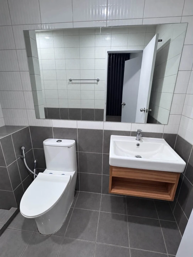 For Rent: Flexi Rattanathibet. High-ceiling unit, fully furnished and equipped with all appliances—ready for immediate move-in.