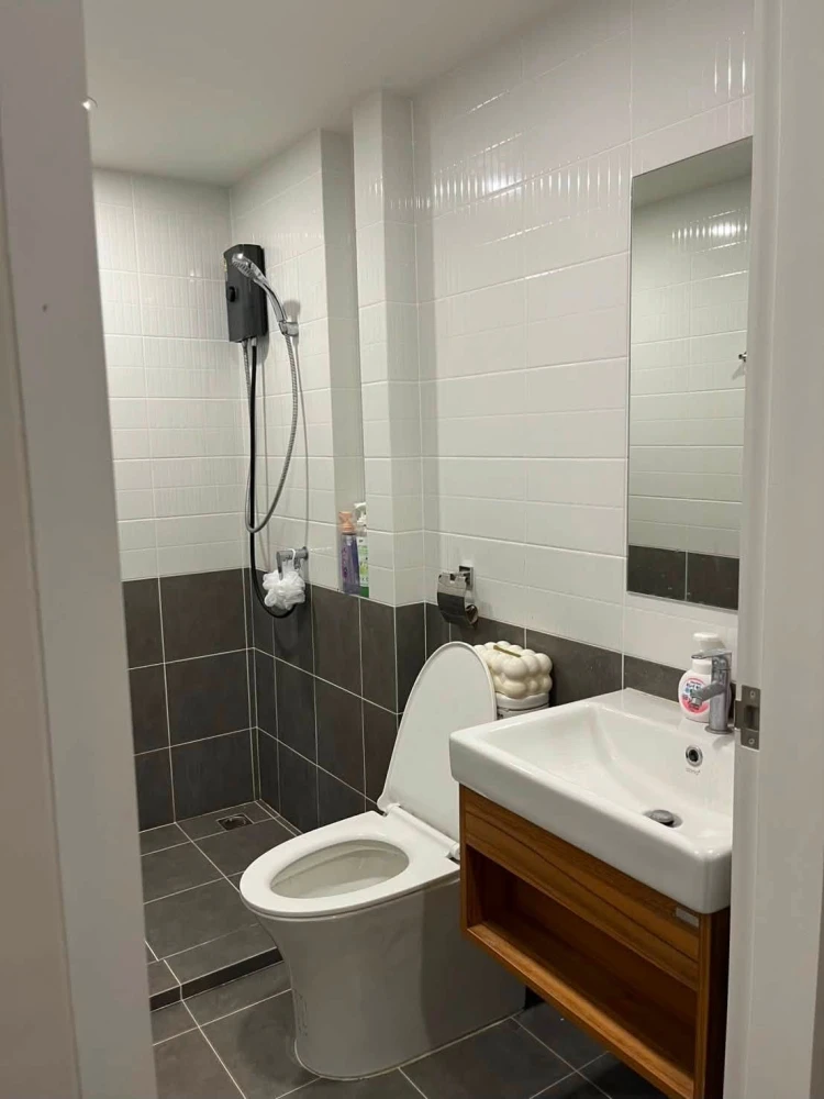 For rent: FLEXI Sathon - Charoen Nakhon, 1 bedroom, 1 bathroom, fully furnished, beautiful view. Book now!