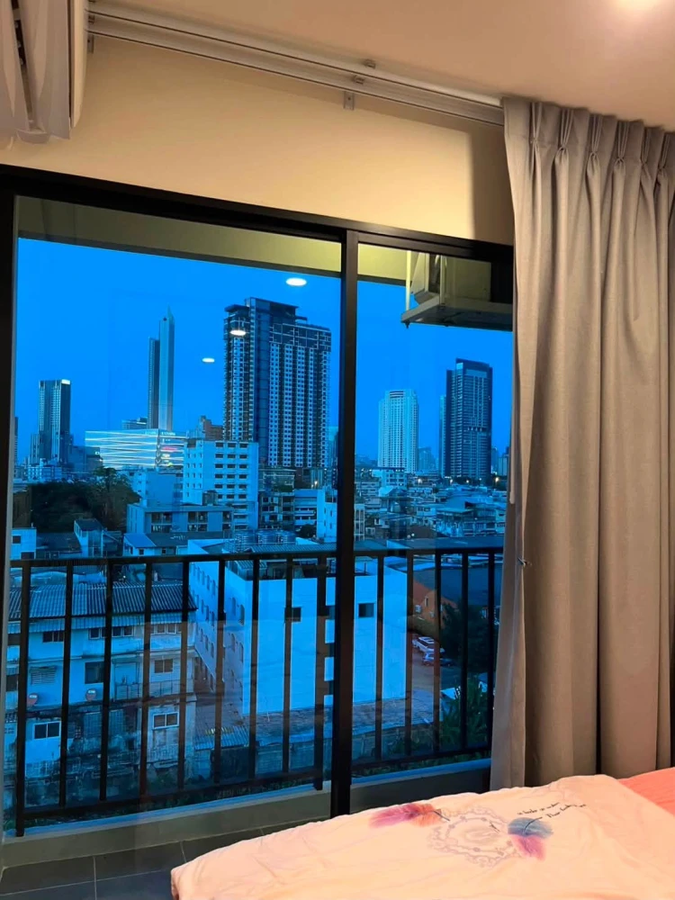 For rent: FLEXI Sathon - Charoen Nakhon, 1 bedroom, 1 bathroom, fully furnished, beautiful view. Book now!