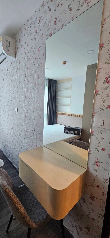 For rent: FLEXI Sathon - Charoen Nakhon. Nice room, fully furnished, and well-partitioned. Book now!