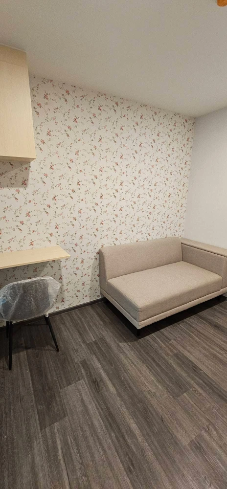 For rent: FLEXI Sathon - Charoen Nakhon. Nice room, fully furnished, and well-partitioned. Book now!