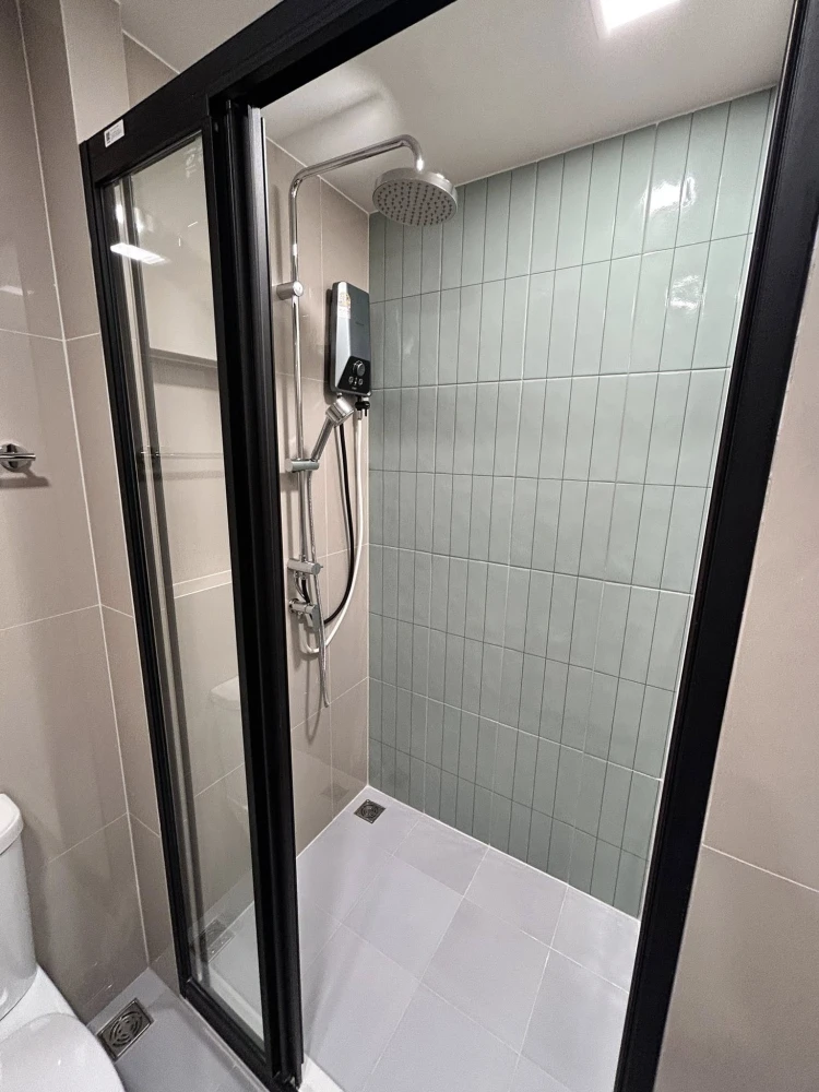 For rent: FLO by Sansiri, 1 bedroom, 1 bathroom, 7th floor, fully furnished, just bring your bags and move in!
