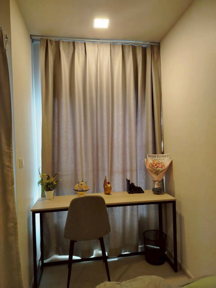 For rent: FLO By Sansiri, fully furnished 37 sq.m. unit with ample living space. Don't miss out!