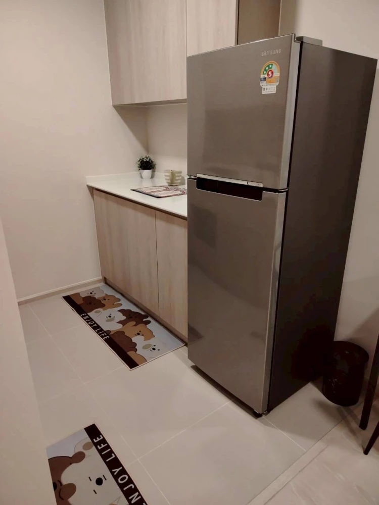 For rent: FLO By Sansiri, fully furnished 37 sq.m. unit with ample living space. Don't miss out!