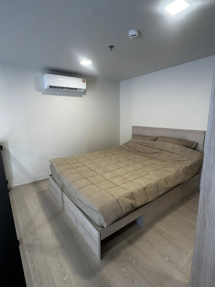 For rent: FLO by Sansiri, high floor unit, spacious and fully furnished. Book now!