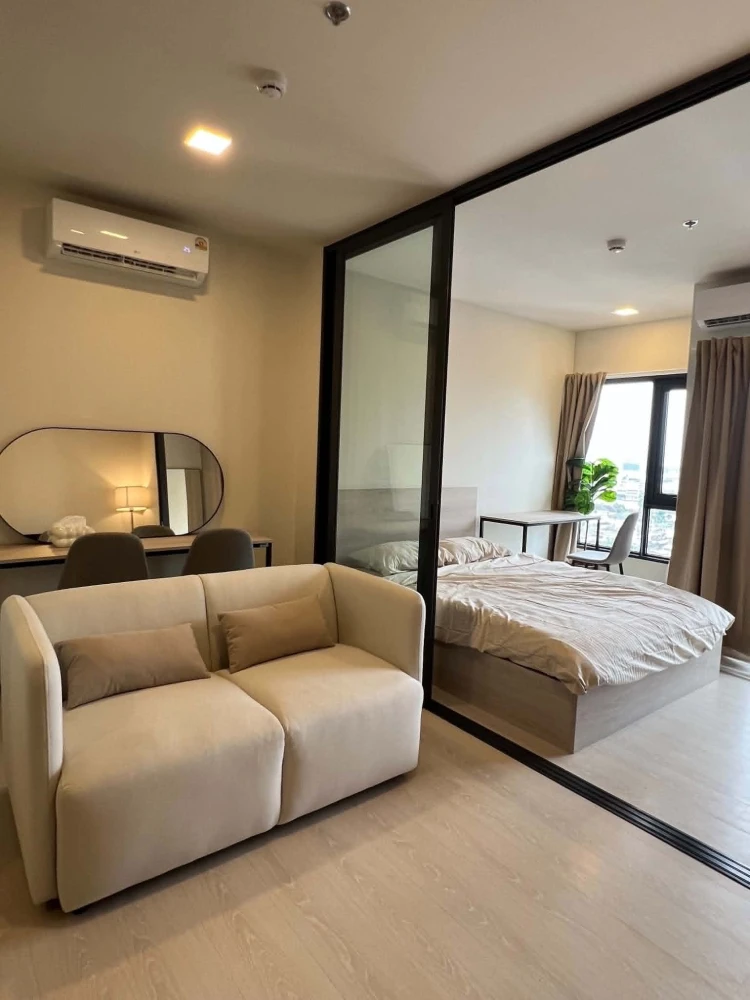 FLO by SANSIRI condo for rent near ICON SIAM (river view), fully furnished and ready to move in.