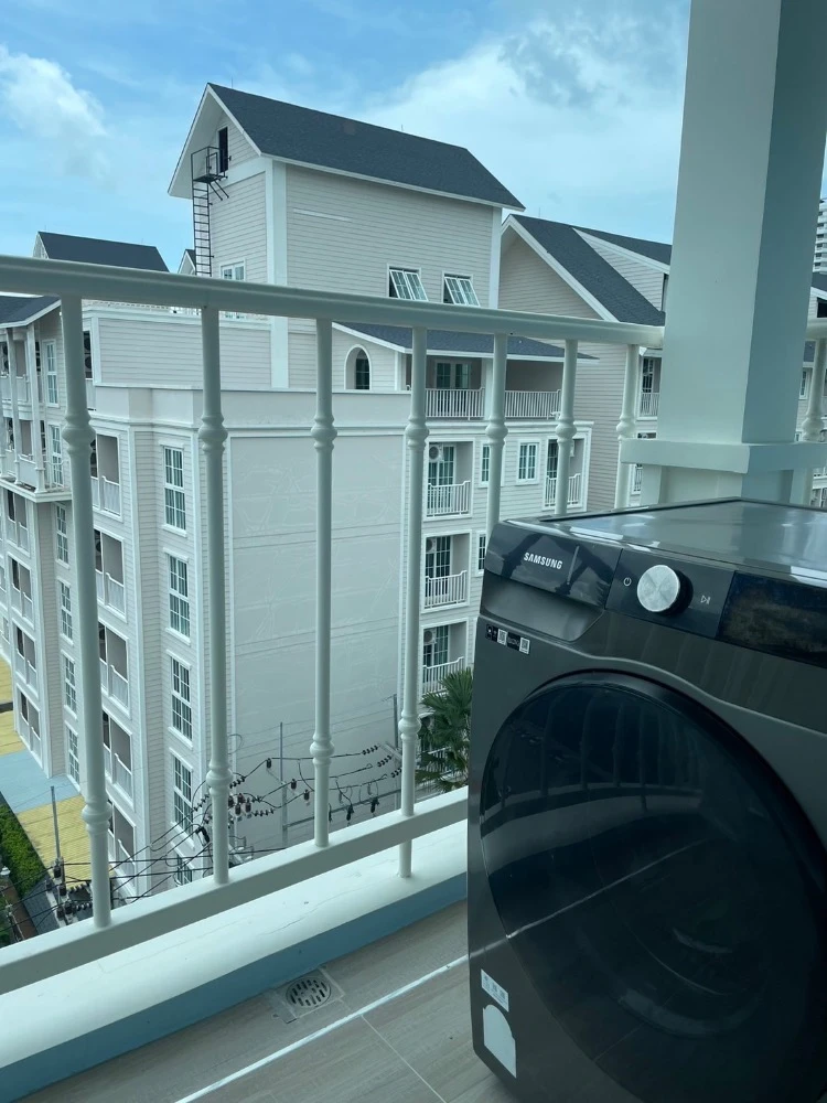 For rent: Florida Beachfront Condo Resort Pattaya, 2 bedrooms, beautiful room, fully furnished, nice to live in, book now, urgently.