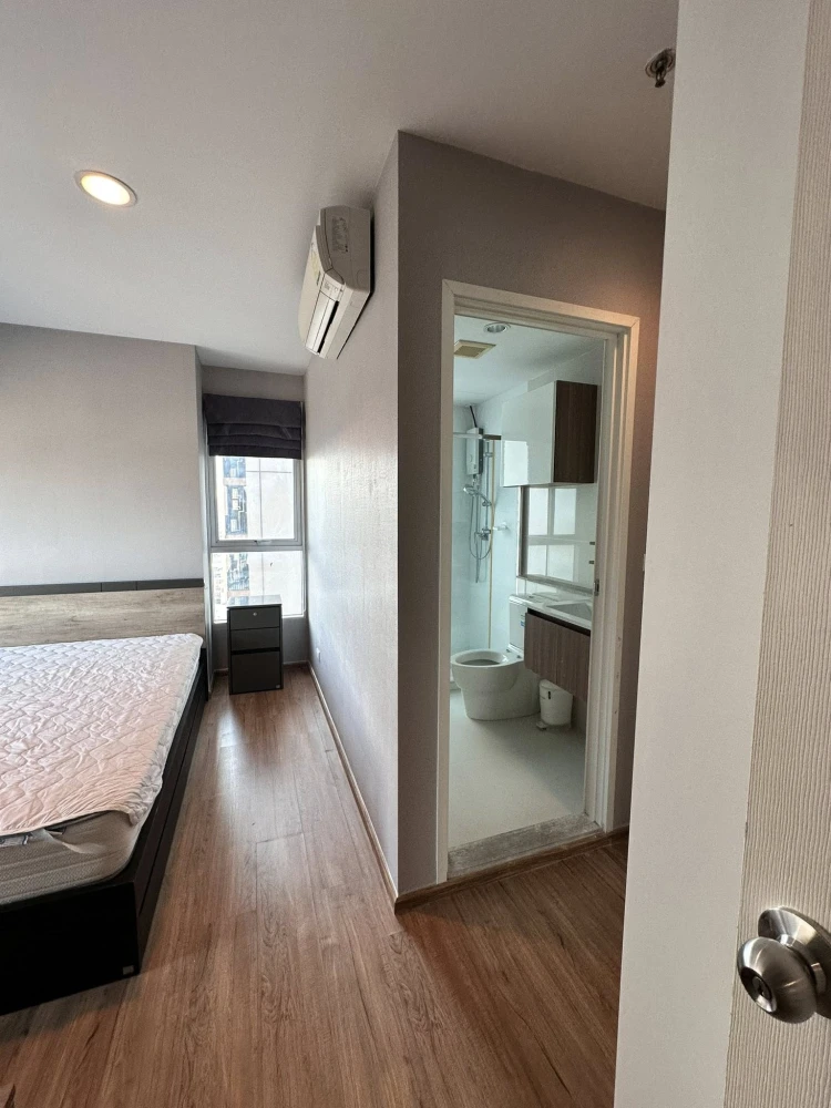 Condo for rent: Fuse Chan Sathorn, large room, city center, convenient transportation, ready to move in.