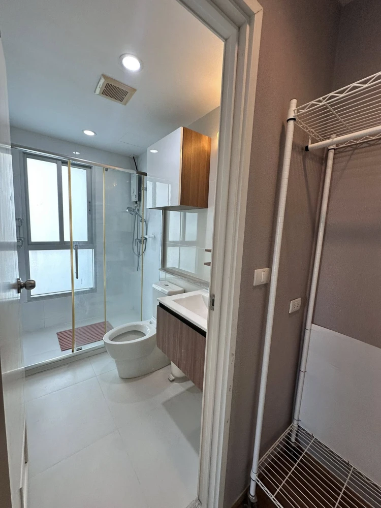 Condo for rent: Fuse Chan Sathorn, large room, city center, convenient transportation, ready to move in.