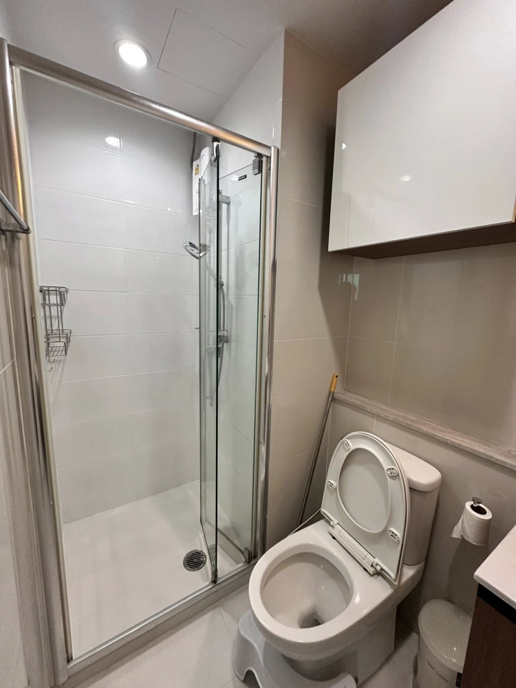 Condo for rent: Fuse Chan Sathorn, large room, city center, convenient transportation, ready to move in.