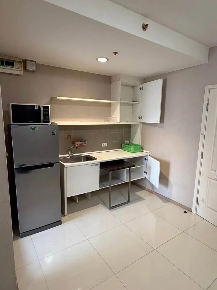 For rent: Fuse Mobius Ramkhamhaeng Station, ready to move in, fully furnished, affordable price, just bring your suitcase and move in. Hurry and reser