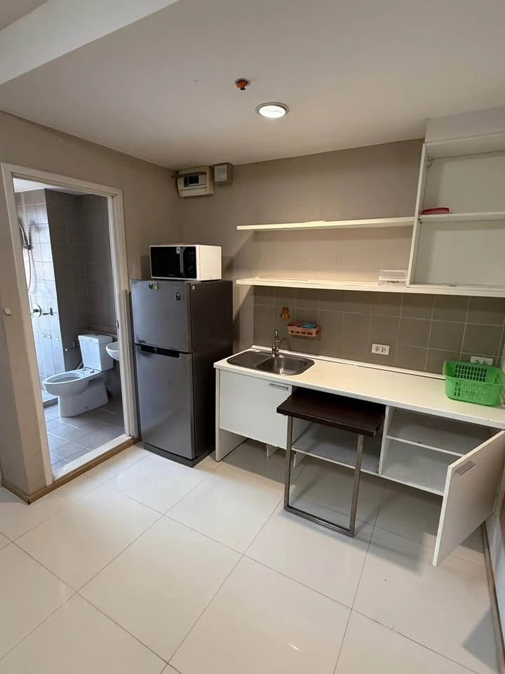 For rent: Fuse Mobius Ramkhamhaeng Station, ready to move in, fully furnished, affordable price, just bring your suitcase and move in. Hurry and reser