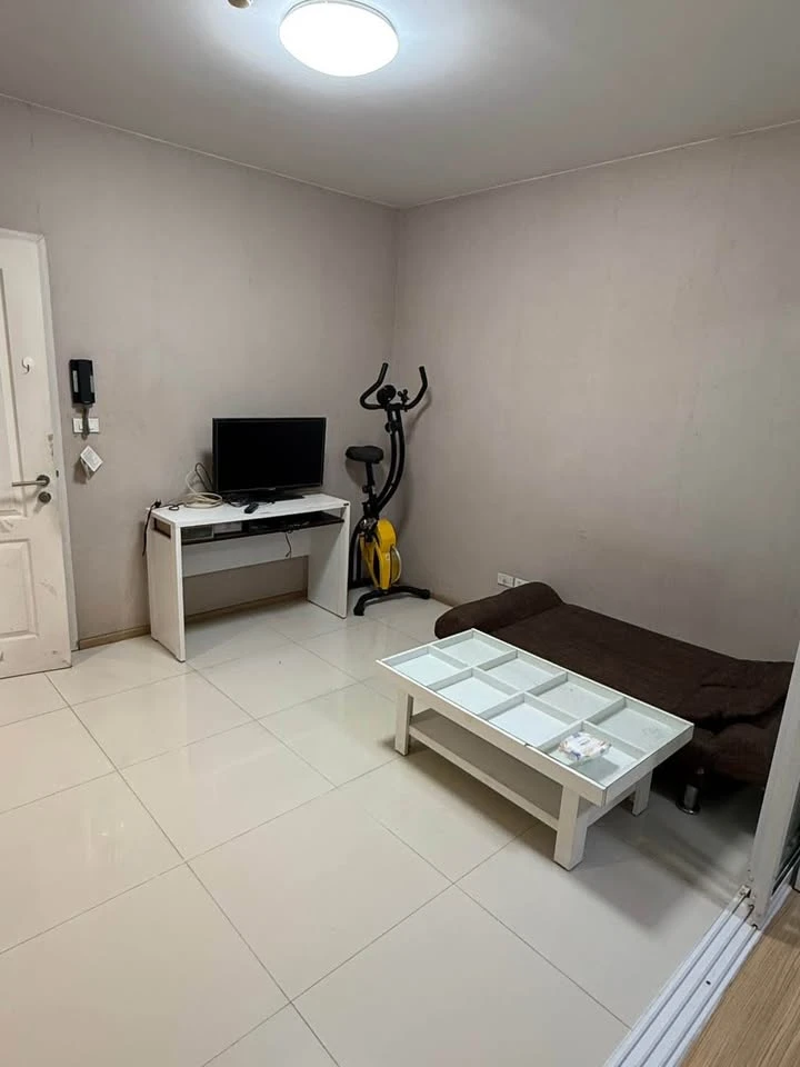 For rent: Fuse Mobius Ramkhamhaeng Station, ready to move in, fully furnished, affordable price, just bring your suitcase and move in. Hurry and reser
