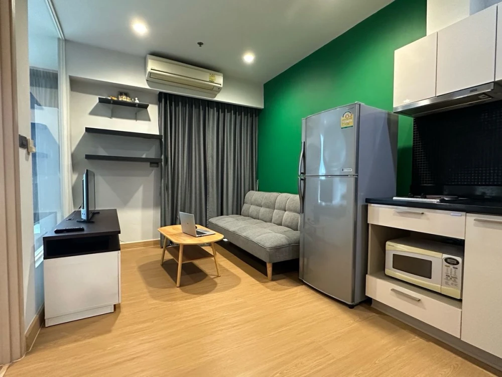 For rent: FUSE Sathorn – Taksin, 12th floor, nice room, fully furnished, ready to move in. Reserve now, don't delay.
