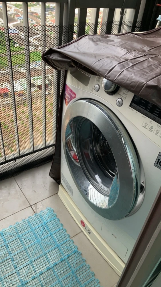 For rent: Fuse Sense Bangkae, 19th floor, fully furnished room, move in with your bags immediately. Book now, don't wait.