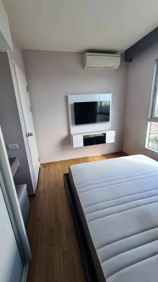 For rent: Fuse Chan-Sathorn, corner unit with windows on both sides, high privacy, built-in furniture everywhere. Reserve now!