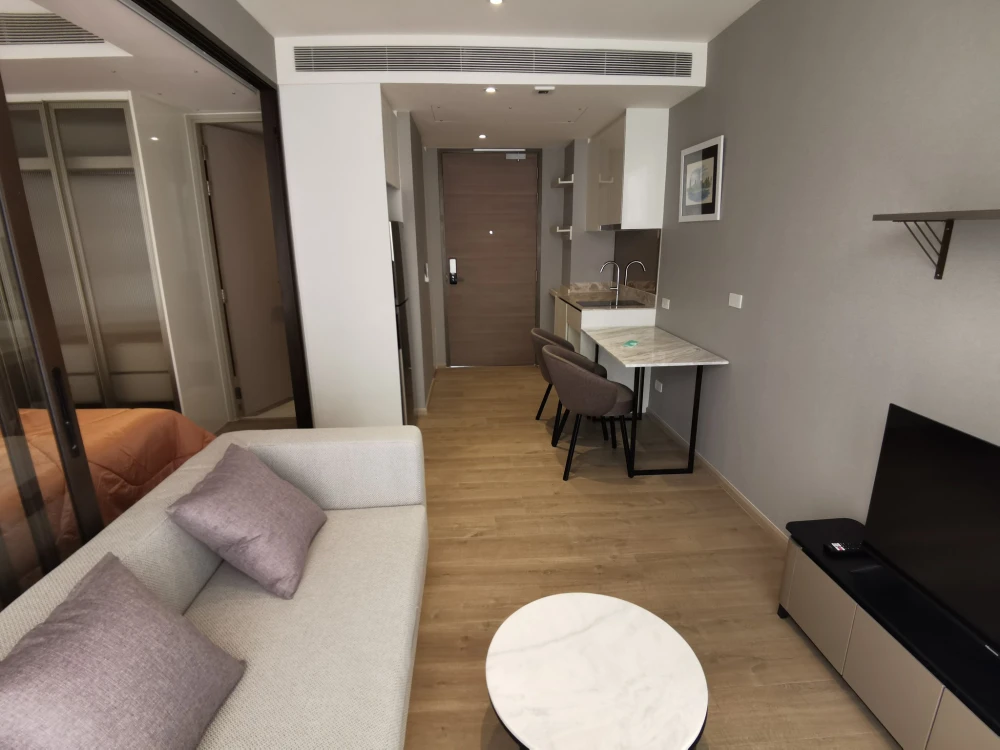 For rent: FYNN Asoke, 1 bedroom, 1 bathroom, clean and fully furnished, excellent location, can you not book it?