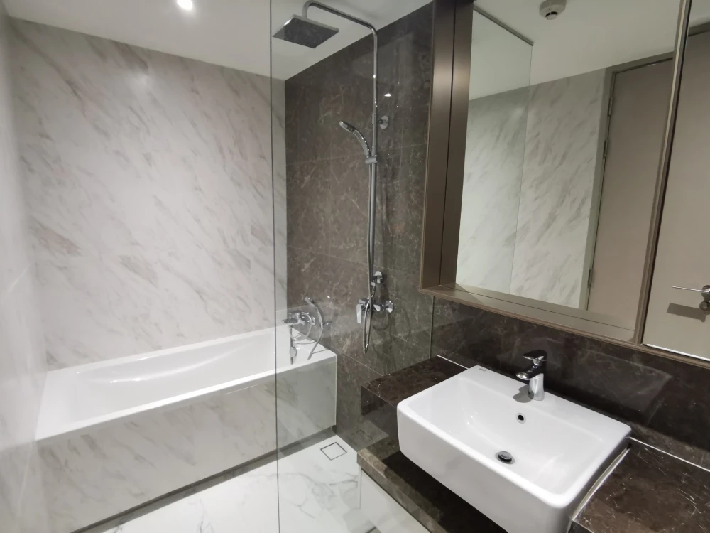 For rent: FYNN Asoke, 1 bedroom, 1 bathroom, clean and fully furnished, excellent location, can you not book it?