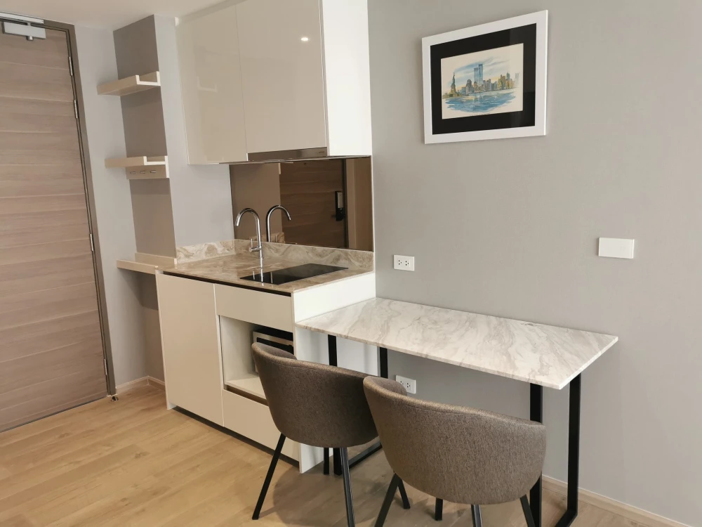 For rent: FYNN Asoke, 1 bedroom, 1 bathroom, clean and fully furnished, excellent location, can you not book it?