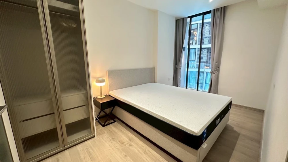 Fynn Asoke for rent, fully furnished with all necessary features and appliances, ready to move in immediately. Don't miss out!