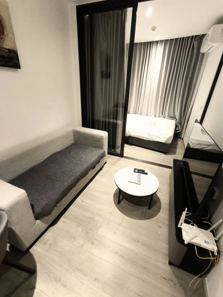 For rent: Fynn Asoke, large room, comfortable, comes with a lot of usable space, complete in one place, book now!