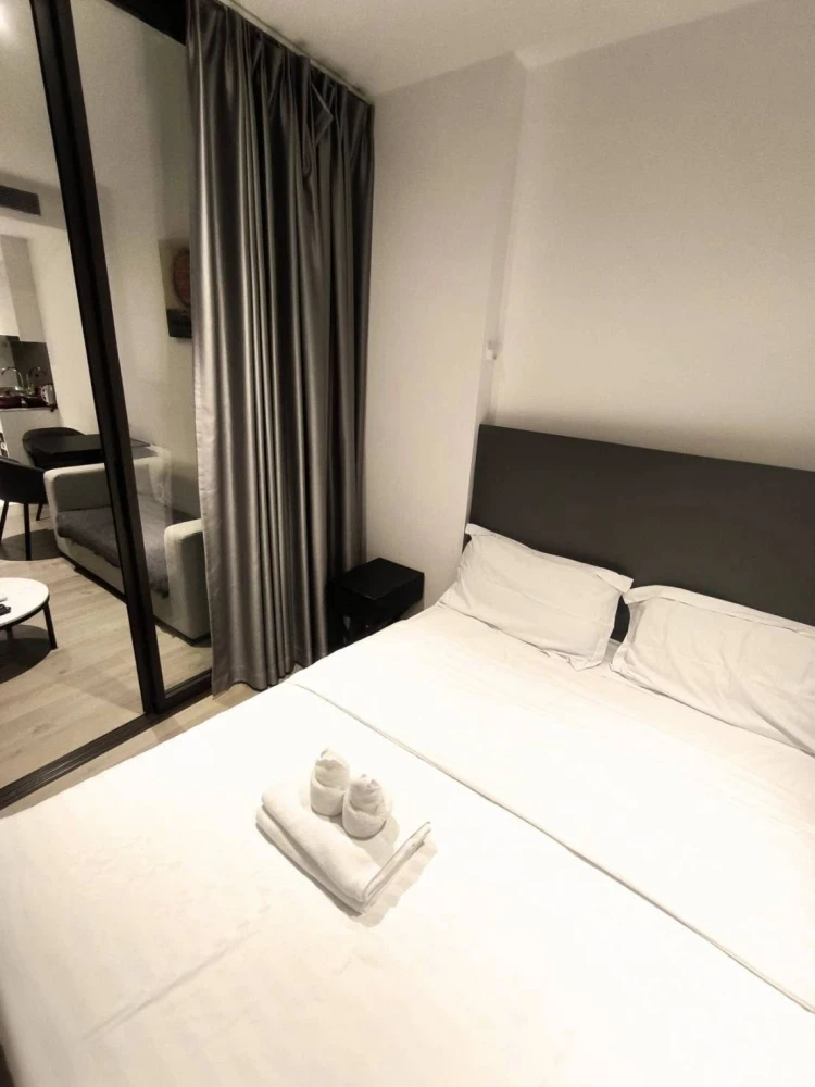 For rent: Fynn Asoke, large room, comfortable, comes with a lot of usable space, complete in one place, book now!