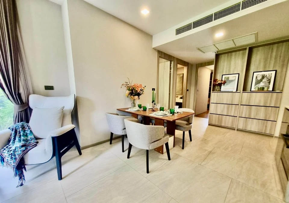 For rent: Fynn Sukhumvit 31, 2 bedrooms, 2 bathrooms, fully furnished, trees, shady atmosphere, reserve now.