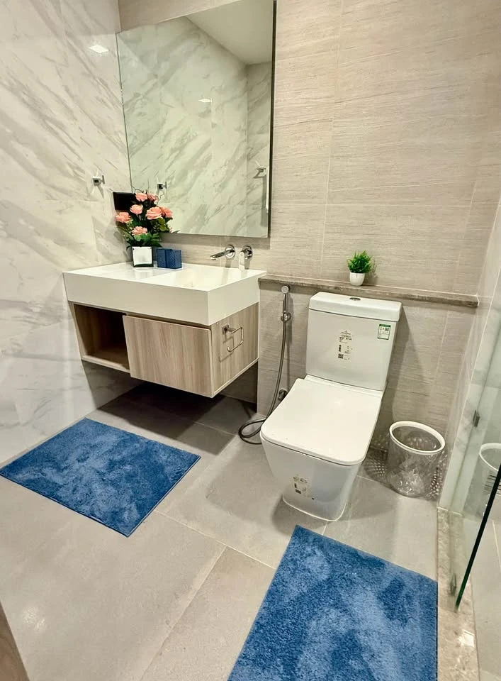 For rent: Fynn Sukhumvit 31, 2 bedrooms, 2 bathrooms, fully furnished, trees, shady atmosphere, reserve now.