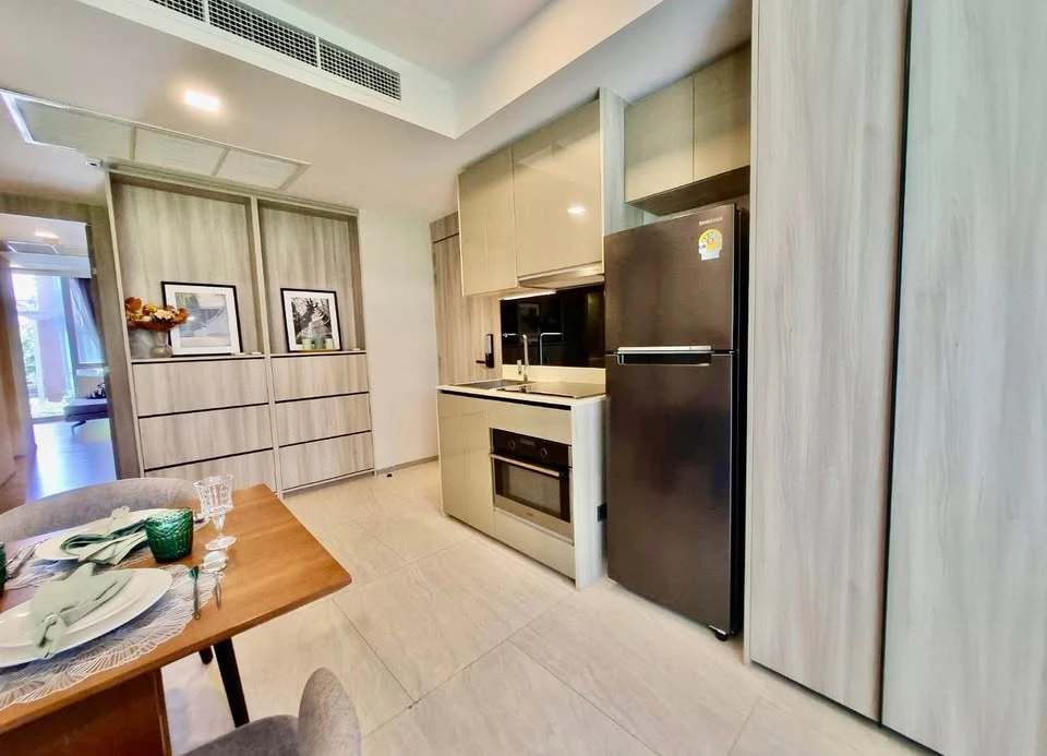 For rent: Fynn Sukhumvit 31, 2 bedrooms, 2 bathrooms, fully furnished, trees, shady atmosphere, reserve now.