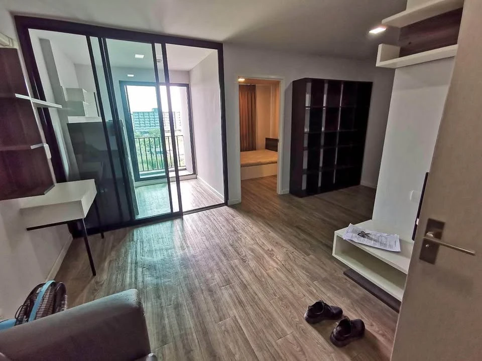 ให้เช่า Gen Condo ชั้น 6 พร้อมเฟอร์และเครื่องใช้ไฟฟ้าครบ จองเลย อย่ารอช้า