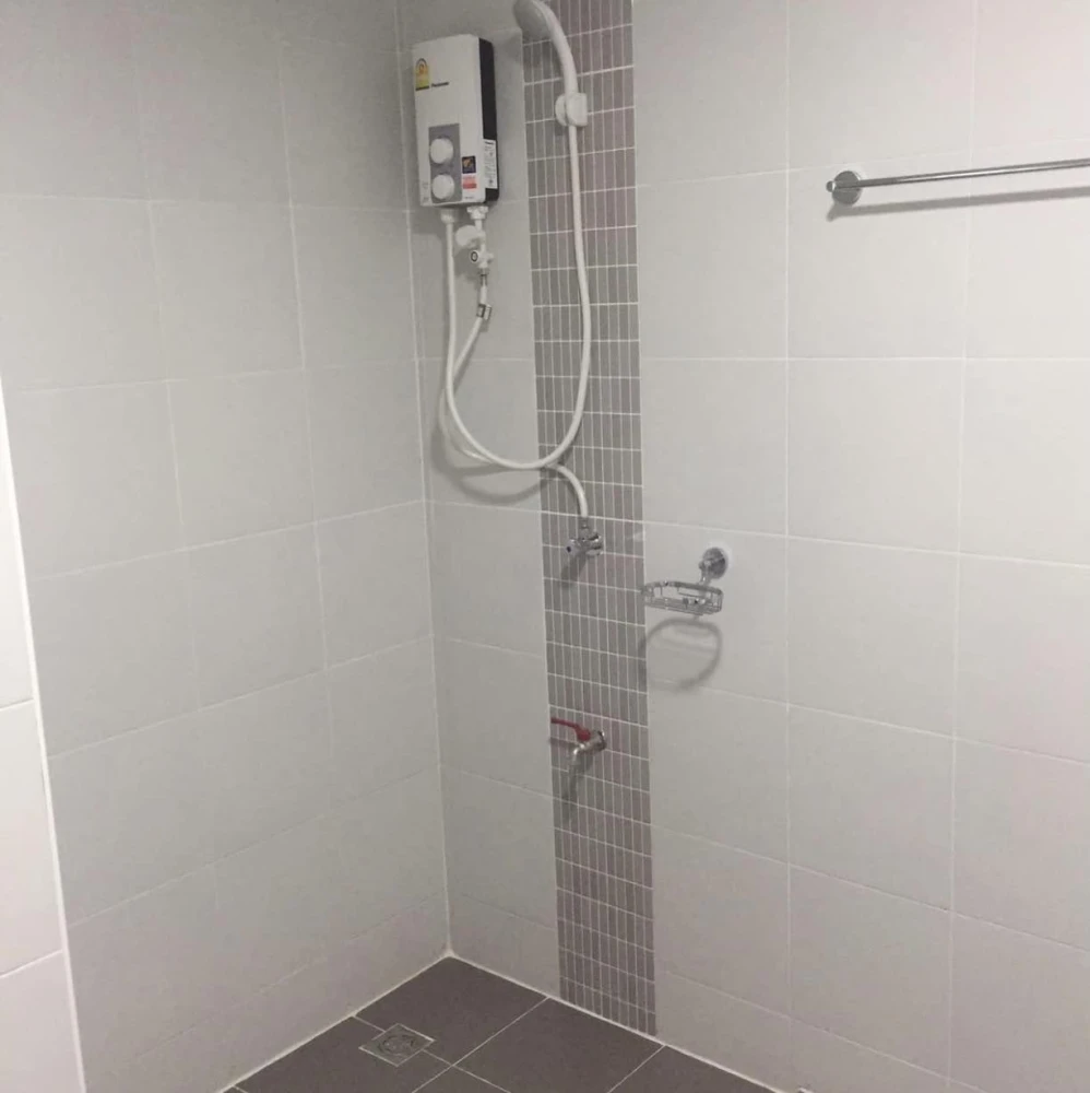For rent: Gen Condo, fully furnished room, nice to live in. If interested, hurry and reserve now. Don't miss out! Hurry!