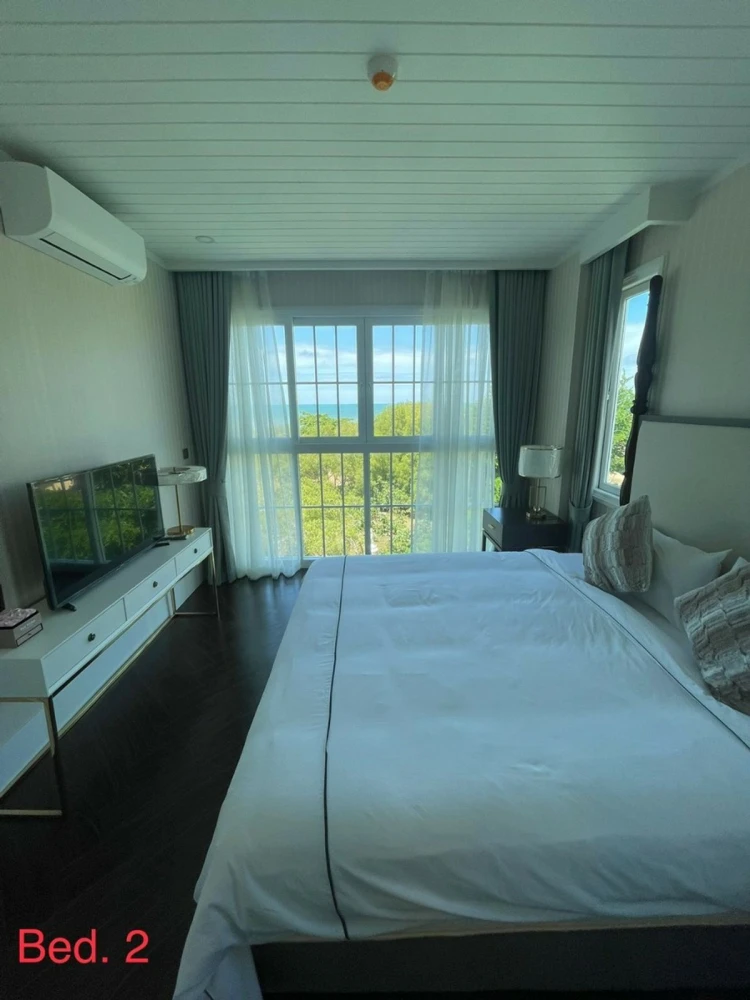 Grand Florida Beachfront Condo Resort Pattaya for rent, 3 bedrooms, fully furnished, nice to live in, reserve now.