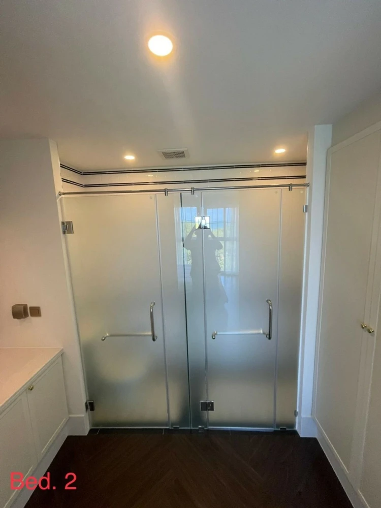 Grand Florida Beachfront Condo Resort Pattaya for rent, 3 bedrooms, fully furnished, nice to live in, reserve now.