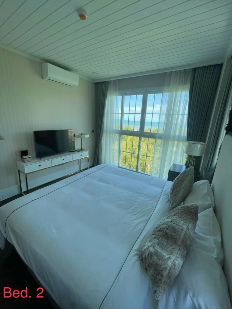 Grand Florida Beachfront Condo Resort Pattaya for rent, 3 bedrooms, fully furnished, nice to live in, reserve now.